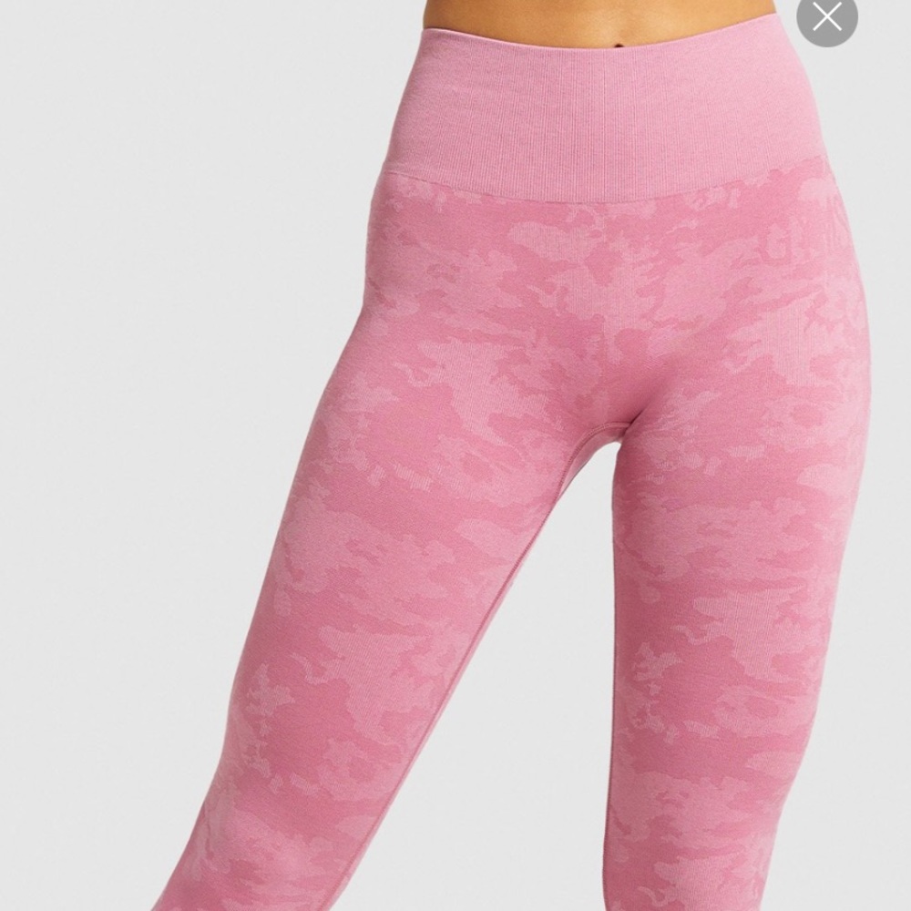 Gym shark pink camo leggings